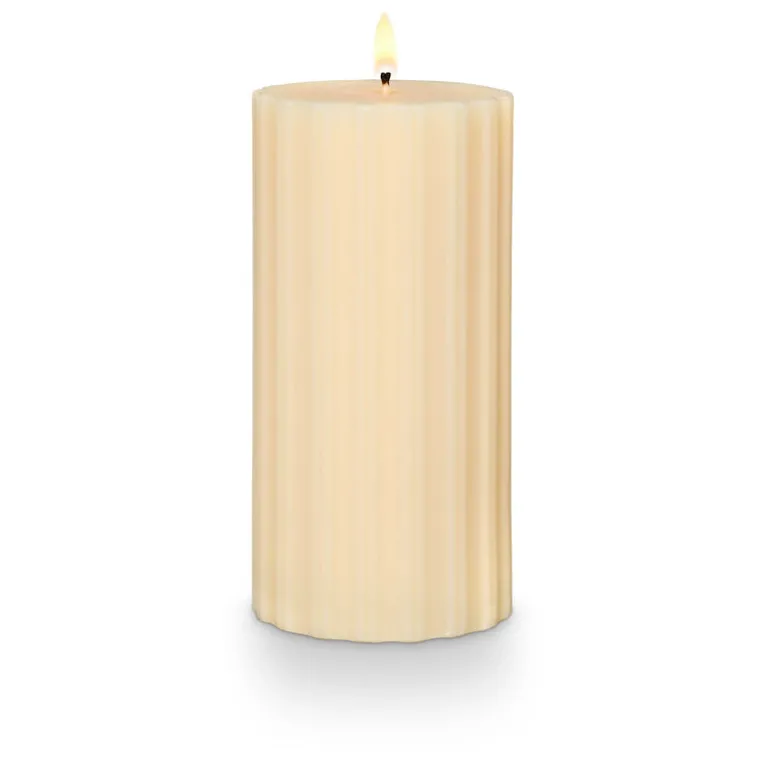 Isla Lily Medium Fragranced Pillar Candle